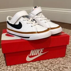 NWT Nike Court Legacy Toddler Sneakers 9C black and white